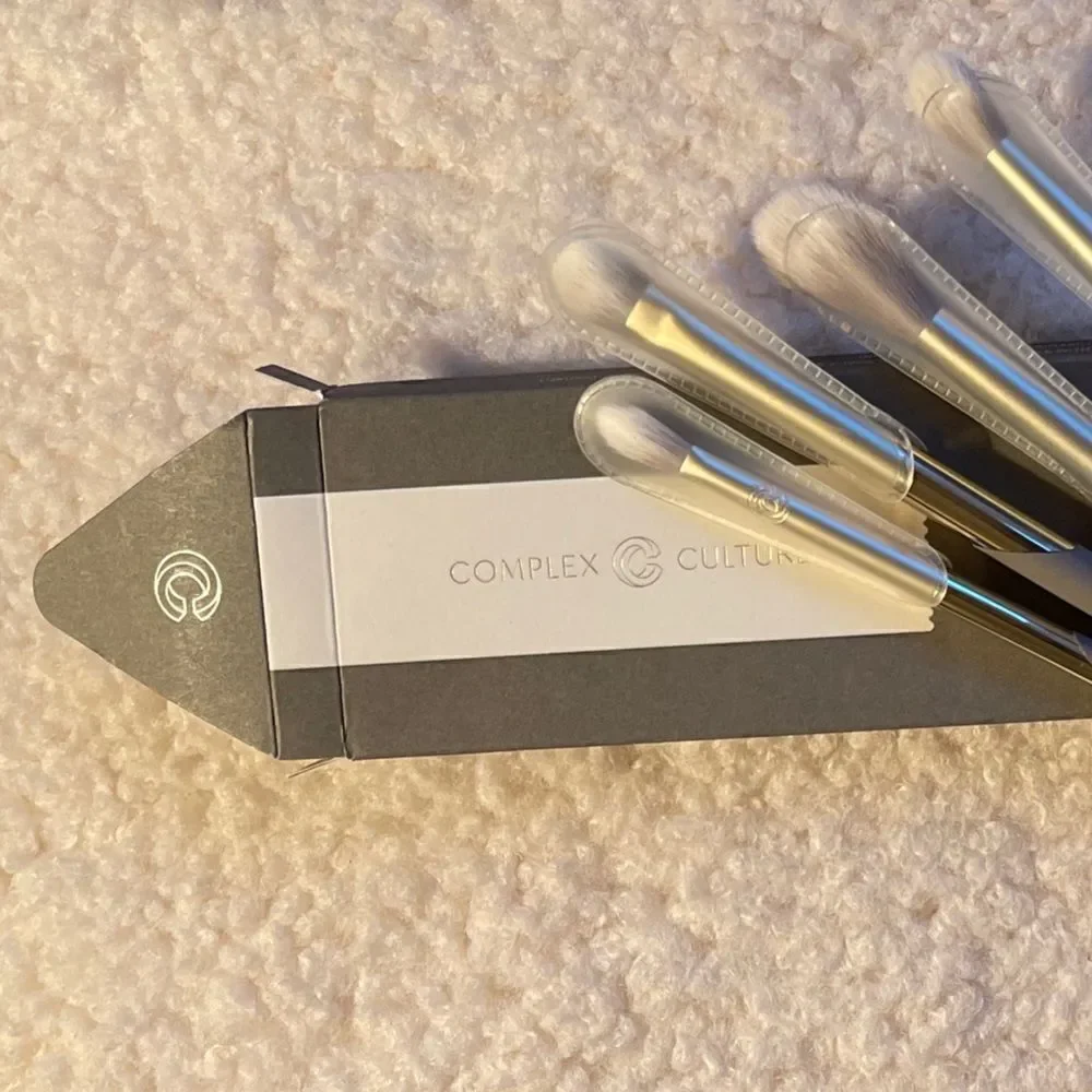 COMPLEX CULTURE 4 Piece Face & Eye Brush Set